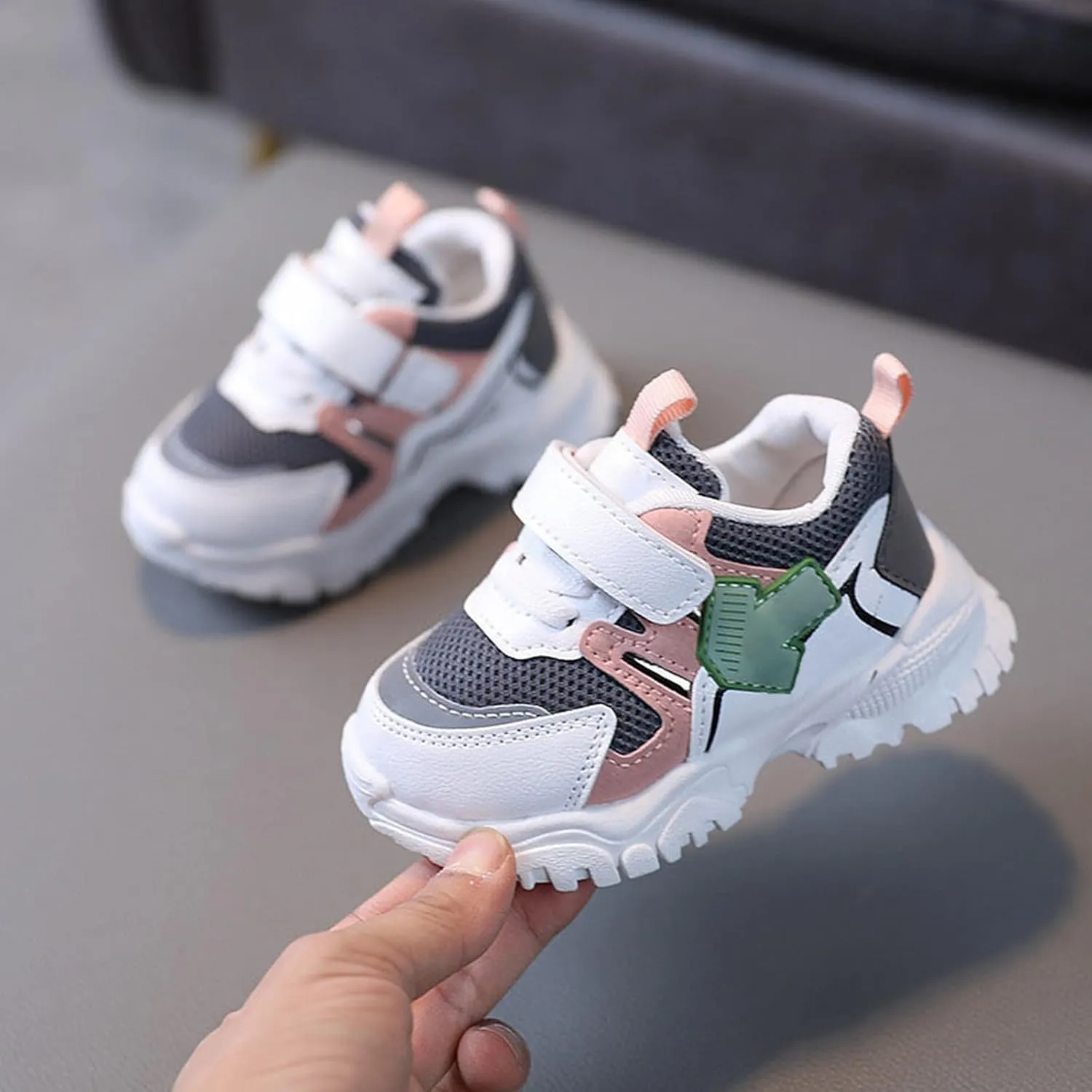 Boys Girls Sneakers Kids Soft Tennis Running Shoes Athletic Sport Gym Lightweight Breathable Outdoor School Shoes