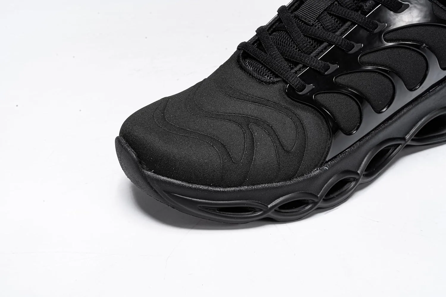 DYKHMILY Running Shoes for Men Women