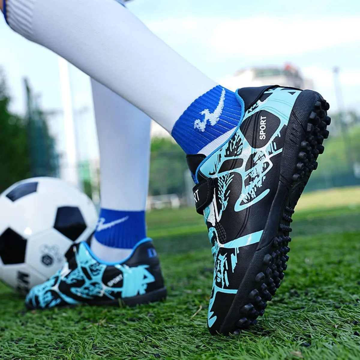 HESBITEUL Kids Soccer Cleats Boys Girls Athletic Outdoor Football Shoes AG TF Turf Spikes
