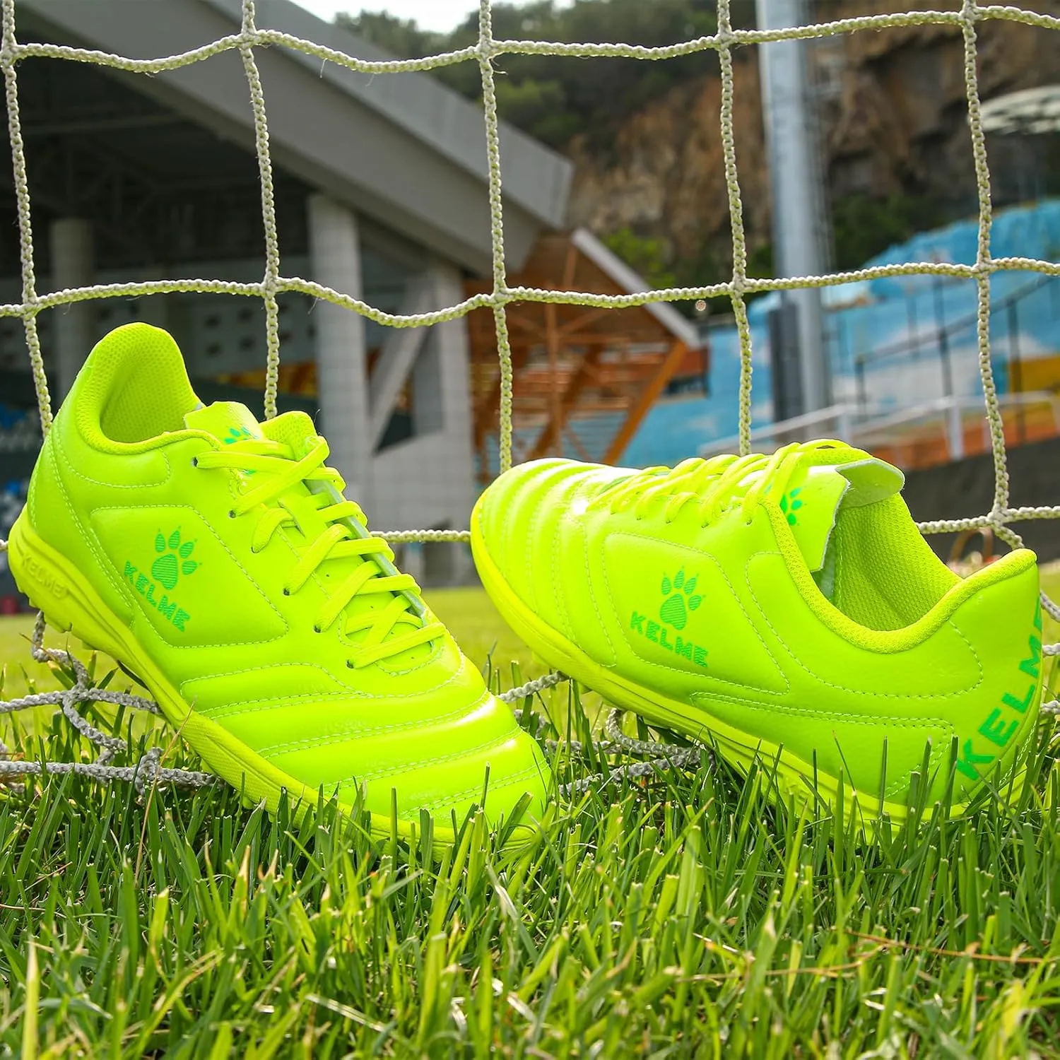 KELME Kids Indoor Soccer Shoes, Youth Futsal Turf Cleats, Boys Girls Athletic Training