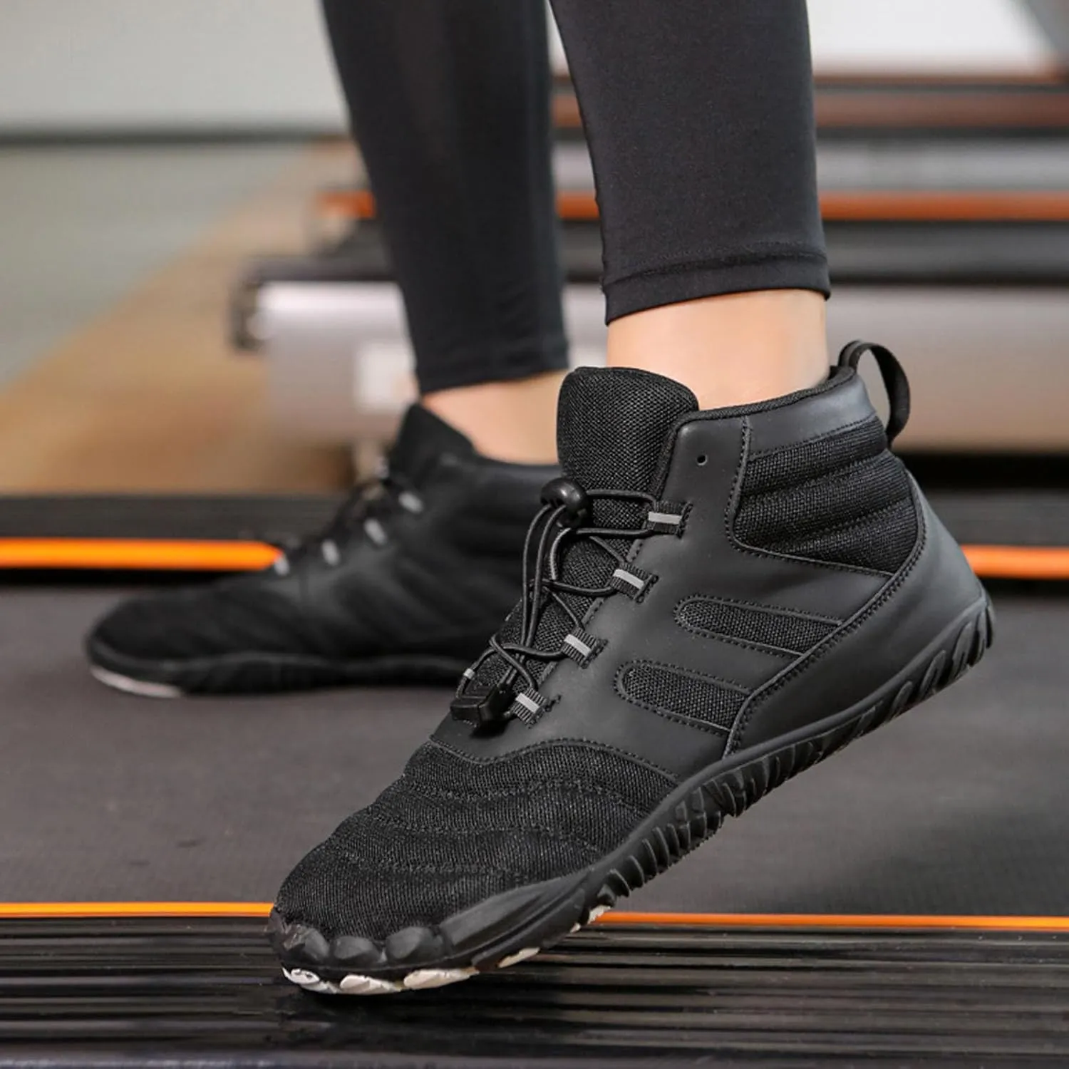 Men Sports Shoes Fashionable New Pattern Simple and Solid Color Outdoor Quick Drying Sneaker Shield for Mens