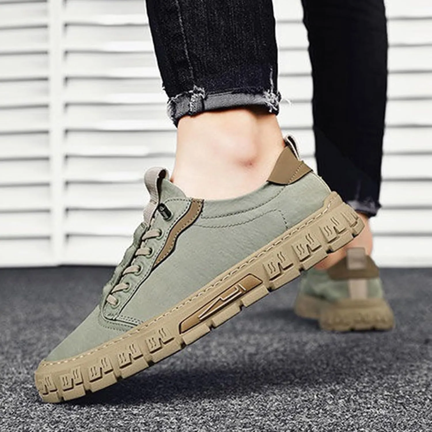 Men's Breathable Work Shoes All Casual Shoes Sports Fashion Casual Slip on Wide Shoes for Summer Autumn