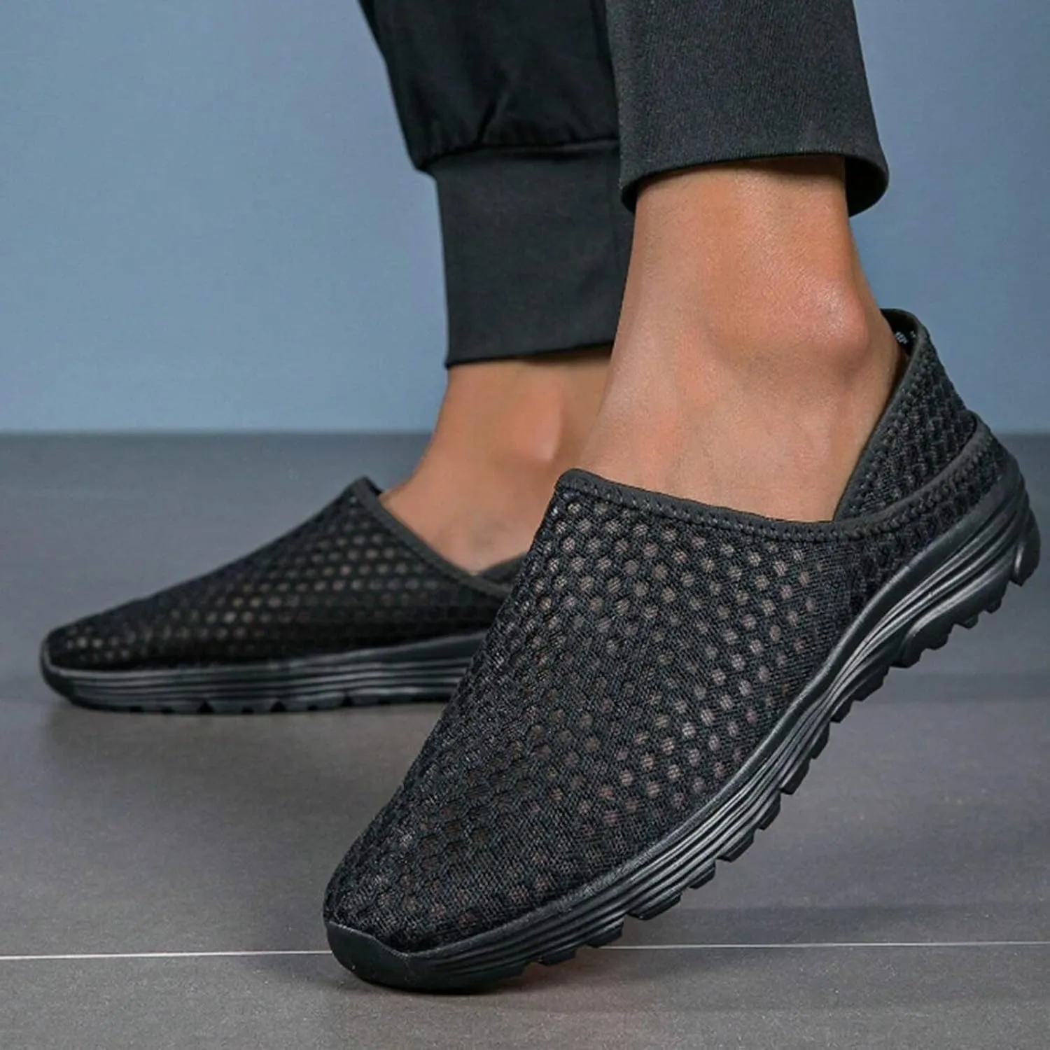 Men's Lightweight Cushion Sneakers Comfortable Lightweight Casual Walking Shoe Outdoor Non Slip Jogging Sneakers