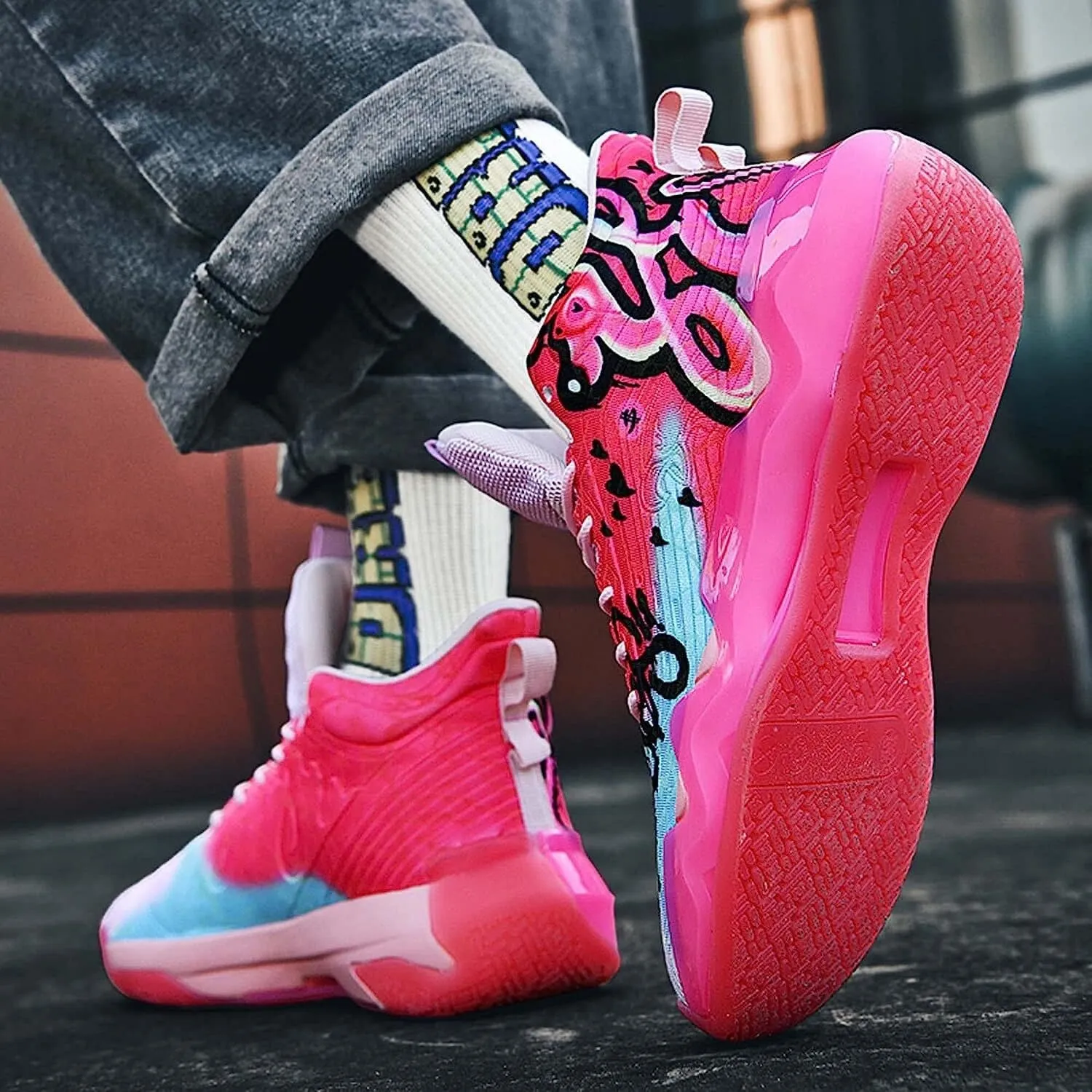 Unisex Fluorescent Basketball Shoes Sneakers Super Light High Top Graffiti Style Combat Basketball Boots
