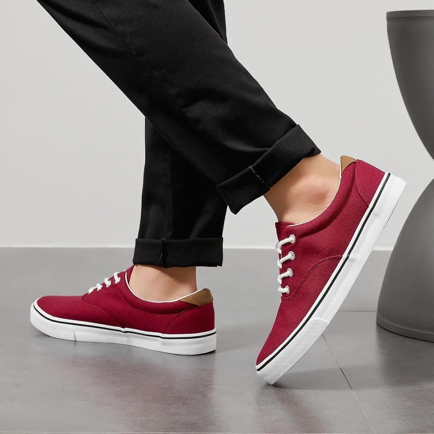 yageyan Men’s Low Top Canvas Walking Shoes Lace-up Fashion Sneakers Casual
